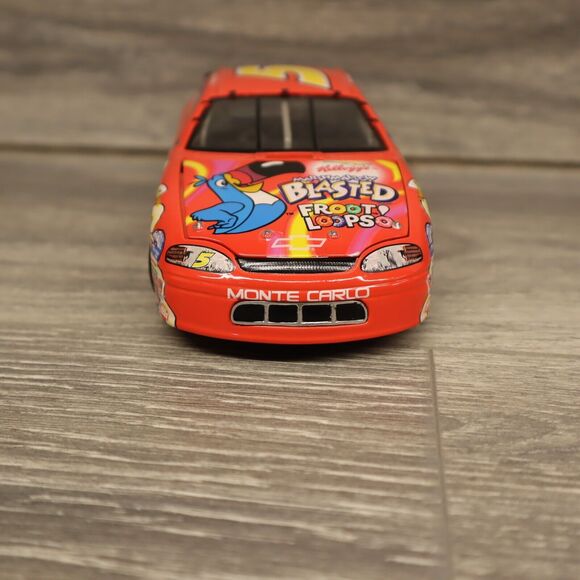 Terry Labonte #5 Kellogg’s Marshmallow Blasted Froot Loops Monte Carlo 1:24 - Picture 10 of 12